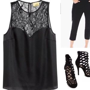 2/$15🆑LIKE 🆕🖤Express Blouse w/Lace Neckline👯